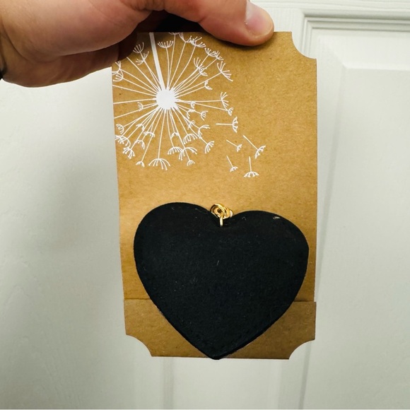 Leopard Print Heart Keychain - Picture 4 of 5